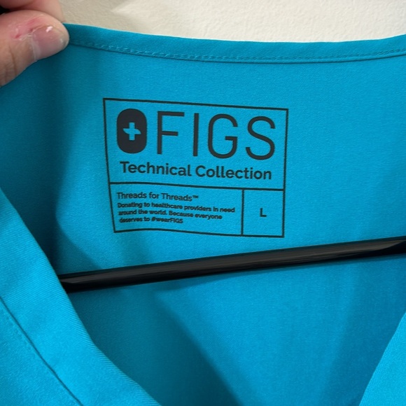 FIGS Scrub Casma Three-Pocket Scrub Top Teal Size Large - Picture 6 of 9